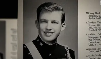 El momento en que Donald Trump fue separado de su familia
