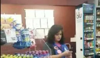 Empleada hispana en EE.UU prohíbe el ingreso al baño a clientes por hablar en español 
