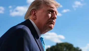 Trump dejará de usar fondos públicos y pagará anuncios con dinero del súper PAC MAGA