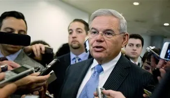 Senador Menéndez y Salomón Melgen piden mover su juicio a Washington 