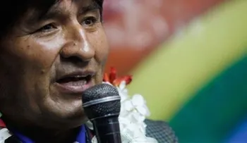 Presidente de Bolivia llama lesbiana a una ministra y luego se disculpa