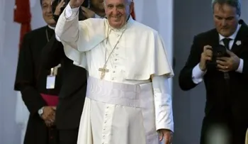 Papa pide amor y comprensión para jóvenes se dedican a la delincuencia 