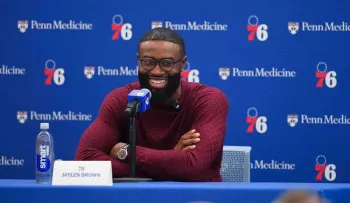 Jaylen Brown califica su traspaso a los Sixers como una 'transición de locos'