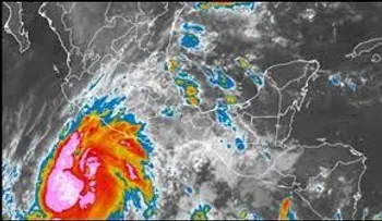 Huracán Patricia de categoría 4 se acerca a costas de México