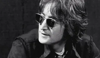 Subastan guitarra de John Lennon por 2,4 millones de dólares