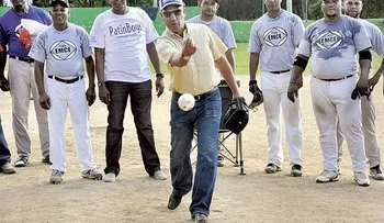 Federación de softbol designará gerente general