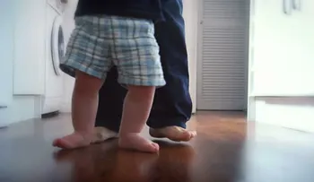 Los niños descalzos son más inteligentes, y más felices. Entérate el por que.