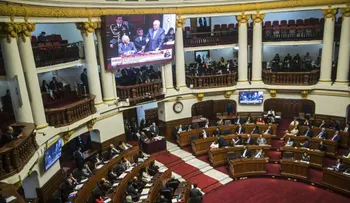 Oposición peruana denuncia compra de votos contra la vacancia del presidente Kuczynski