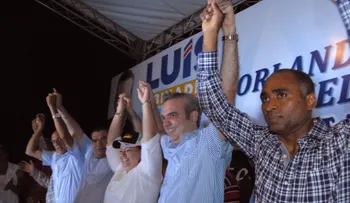 Abinader promete solucionar problema del agua potable