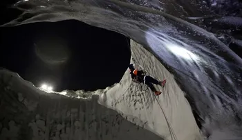 Video: La ciencia asombrada por imágenes encontradas en interior del gran cráter siberiano 