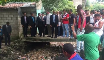 Presidente realiza visita sorpresa al sector Villa Eloisa, en Las Cañitas; promete sanear cañada 