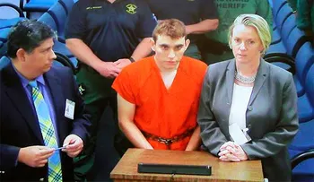 Legisladores de la Florida aprueban ley sobre restricción a las armas y seguridad en las escuelas