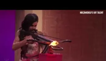 Una mujer le dispara a su prometido en medio de un Show (VIDEO)