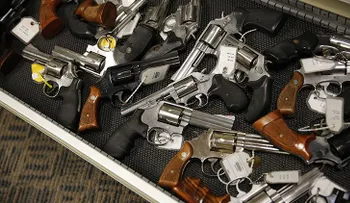 ¿Es broma o van en serio? Exigen permitir las armas de fuego en la Convención Republicana de EE.UU.