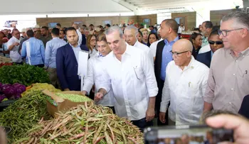 Abinader expandirá el mercado de productores del Inespre para precios justos