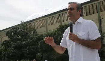 Abinader presenta 10 acciones para generar empleos en el país