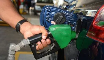  Precios de las gasolinas bajan RD$1.50 y RD$2.00, pero suben el gas regular 