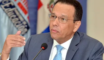 Ministro Peña Mirabal condena desórdenes de estudiantes en Santiago y SD