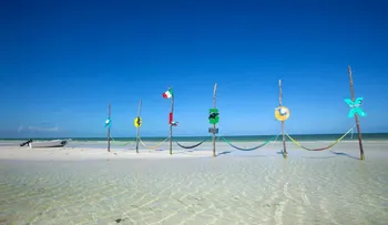 Holbox: la mejor playa para pasear descalzo en México