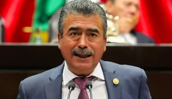 Un diputado mexicano lanza insólito plan de negocios contra el acoso a las mujeres en México