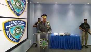 Interpol apresa hombre prófugo por homicidio al entrar al país