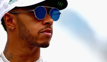 Lewis Hamilton dice que Sebastian Vettel es una 'desgracia' tras polémico choque en Bakú
