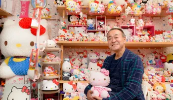 Este expolicía tiene la colección de Hello Kitty más grande del mundo