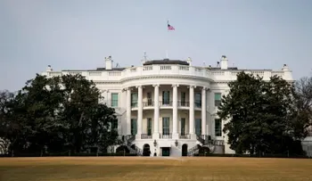 Otro funcionario de la Casa Blanca renuncia por acusaciones de abuso doméstico