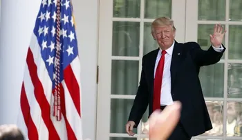 Trump dona tres meses su salario a la educación