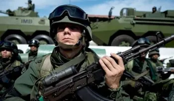 Capitanes de la Guardia Nacional Bolivariana encabezan un levantamiento militar contra Nicolás Maduro