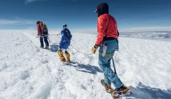 Robot humanoide impulsa estudios en clima extremo en Ecuador