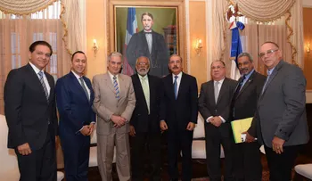 Presidente Medina se reúne con titular CMD 