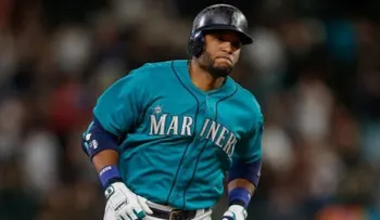Robinson Canó pega triple y doble en victoria de los Marineros ante Gigantes