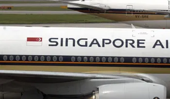 Colapsa tren de aterrizaje de avión de Singapore Airlines