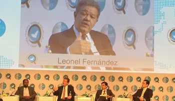 Fernández llama a reestructurar el orden económico