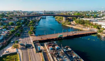Obras Públicas cerrará el Puente Flotante por una hora este sábado
