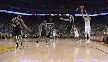 Warriors hicieron historia venciendo a Spurs