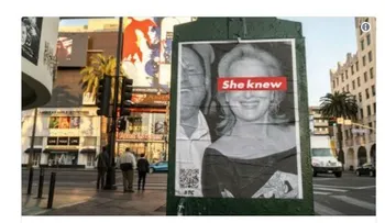 Los Ángeles se llena de carteles que implican a Meryl Streep en un escándalo sexual por su silencio
