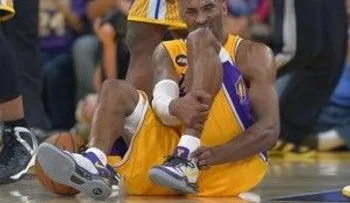 Kobe Bryant dice que su juego da pena