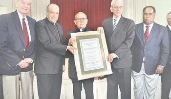 Reconocen a Monseñor Agripino Núnez Collado