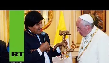 ¿Qué significa el regalo de Evo Morales al papa Francisco?