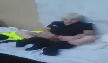 Se filtra video de una mujer policía que se masturba adentro de una comisaría