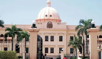 Senado aprueba Presupuesto 2014 contempla aumento salarial para médicos, agrónomos, policías y militares