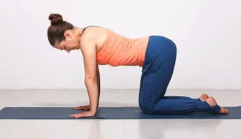 ¿Se puede realizar yoga si tienes problemas en la espalda?