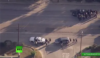 EN VIVO: La Policía mata uno de los sospechosos tiroteo en San Bernardino