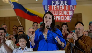 En Venezuela impiden a líder opositora inscribir candidatura 