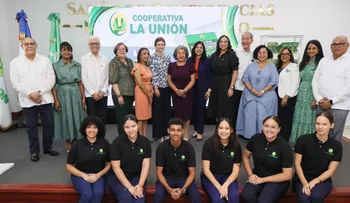 Vicepresidenta Raquel Peña resalta aportes mujer dominicana en lanzamiento de libro
