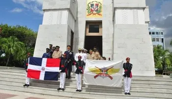 Ejército deposita ofrenda floral por 139 aniversario muerte de Duarte