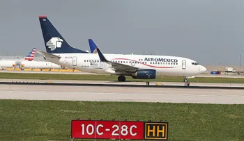 Más de 180 turistas mexicanos están varados en el aeropuerto de Madrid