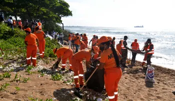 Más de 400 empleados en brigadas del MOPC participan en jornada de limpieza de playas